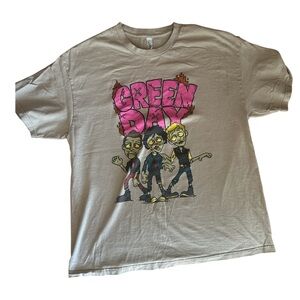 Green Day Concert Graphic T-Shirt - EUC